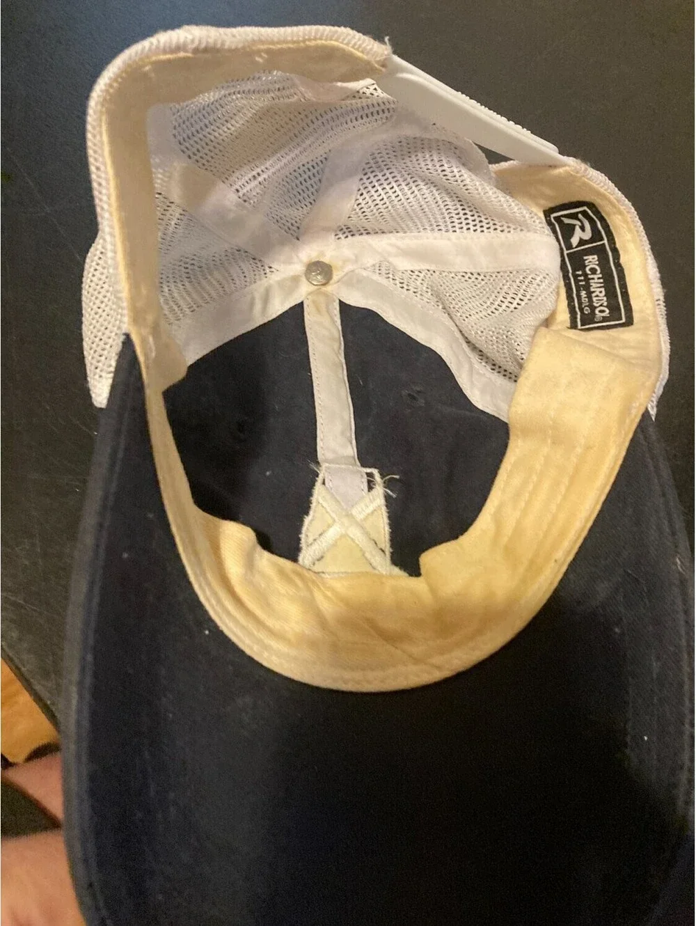 Richardson adjustable mesh